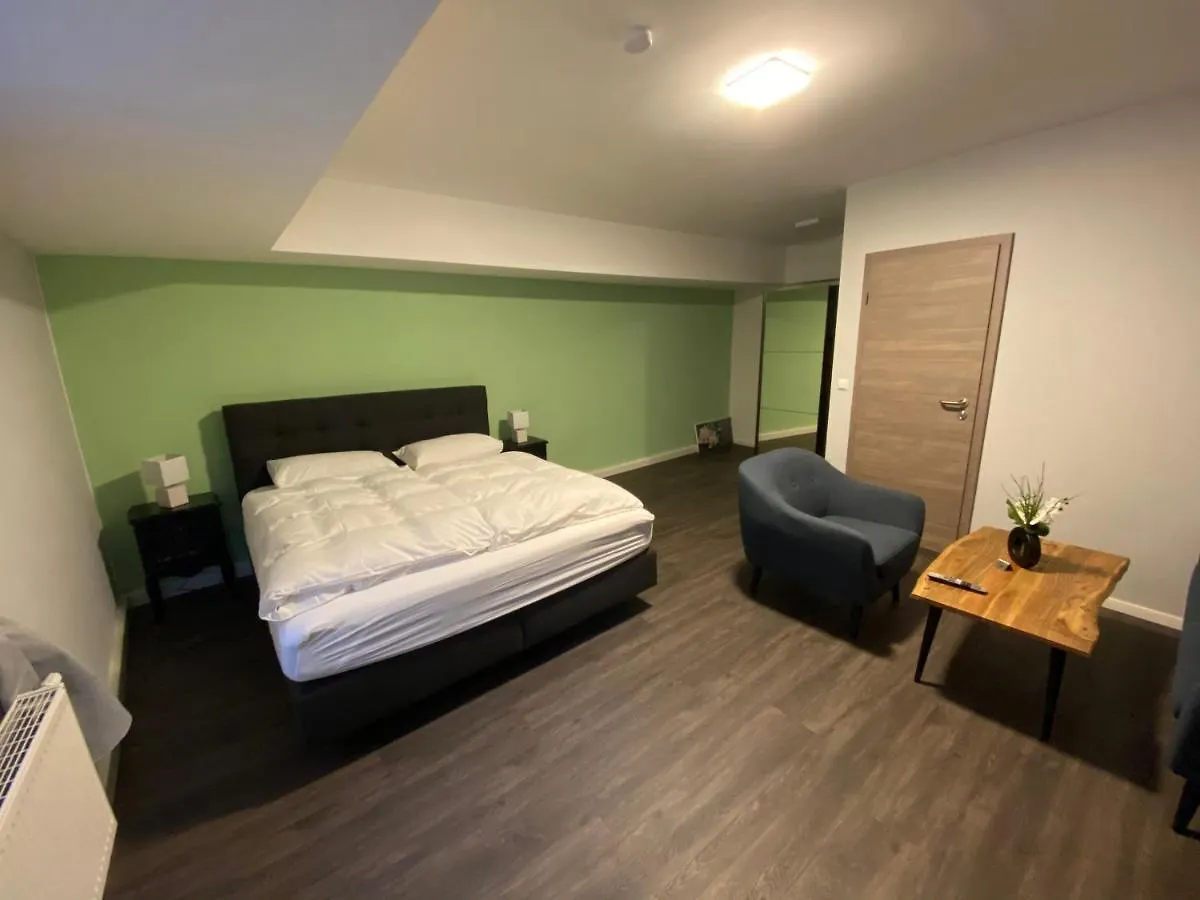 アパート Jg Hotel Am Schweizerberg メミンゲン